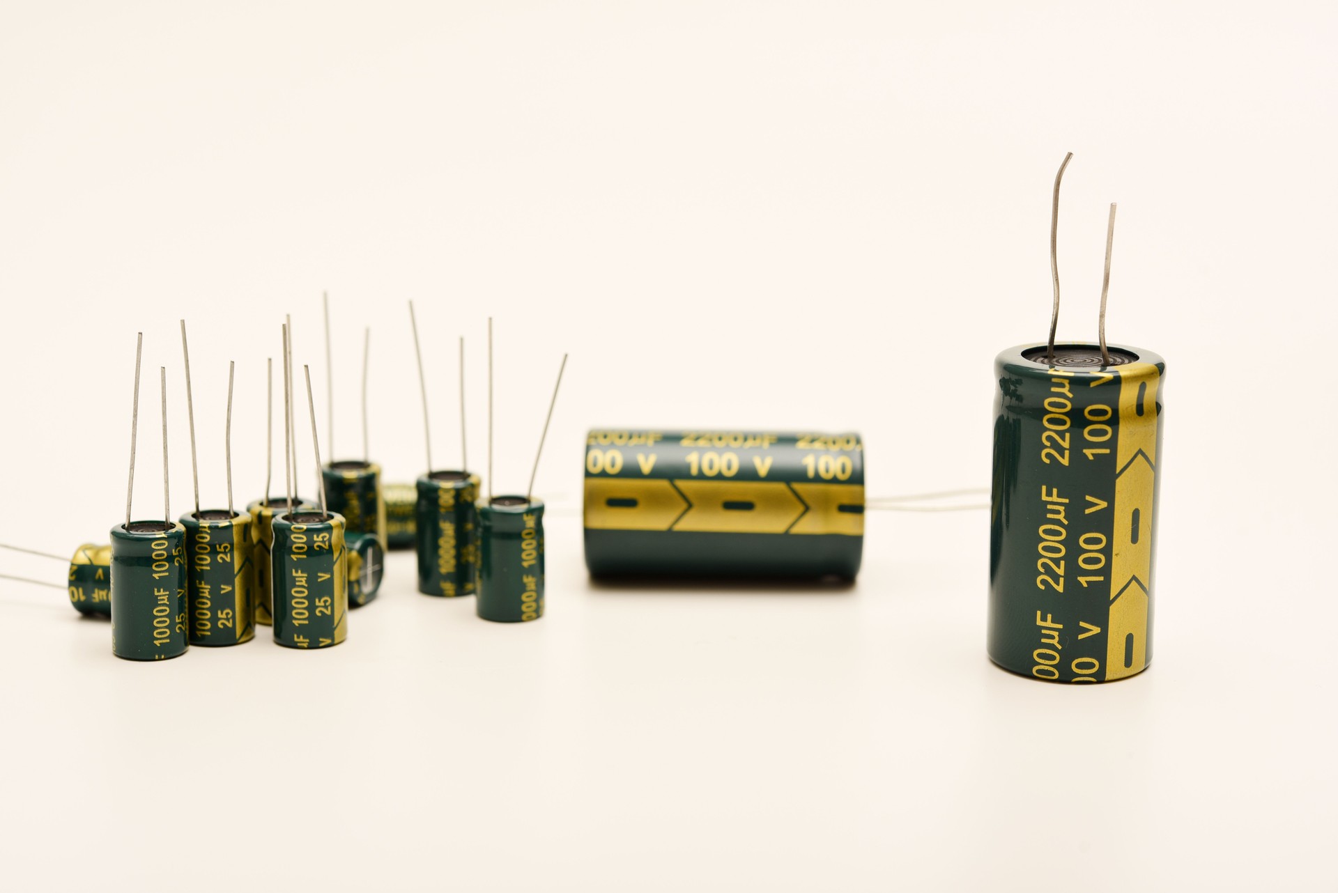 Electrolytic capacitors of different nominal values. Energy storage devices. Electronic radio elements.
